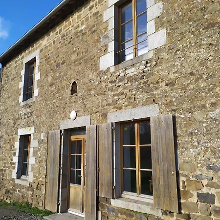 Ferienhaus La Maison Du Chateau De Vassy, Pres Du Mont Saint Michel *